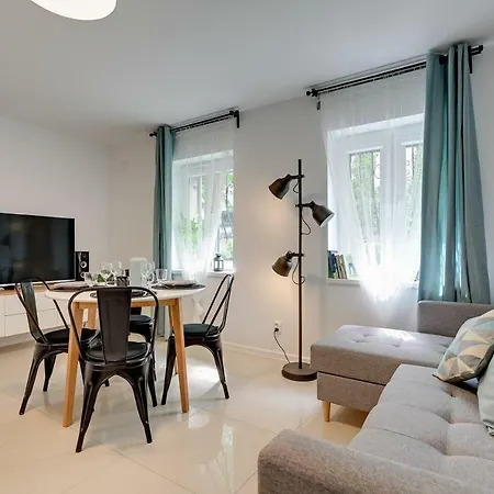 Apartment Dom & House - Helska *